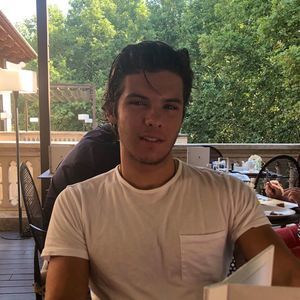 Meet your Posher, Ethan